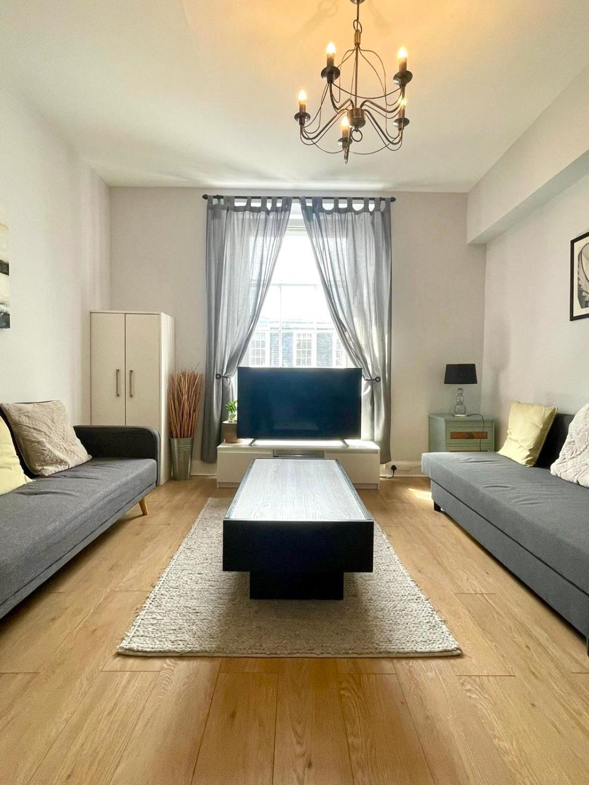 South Bridge Apartment