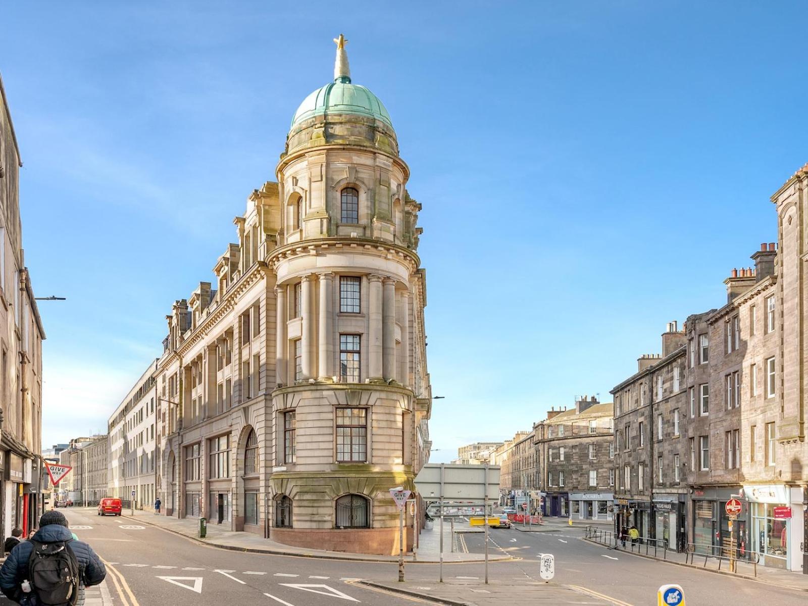 Pass The Keys 2br Apartment Edinburgh