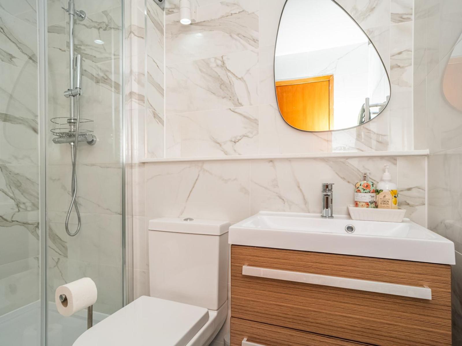 Appartement 1 Bedroom Beachside Pass The Keys EDI