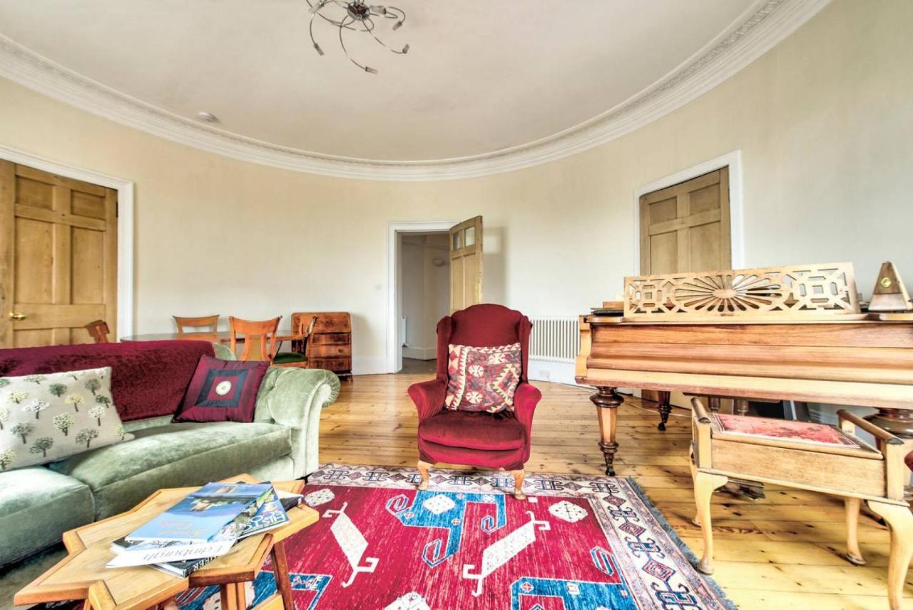 Altido Spacious & Elegant Apt By St Andrew Square W View * EDI