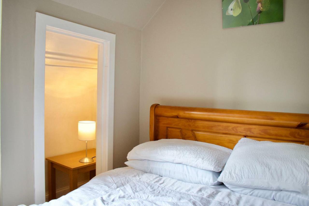 Modern And Charming 2 Bedroom Old Town *