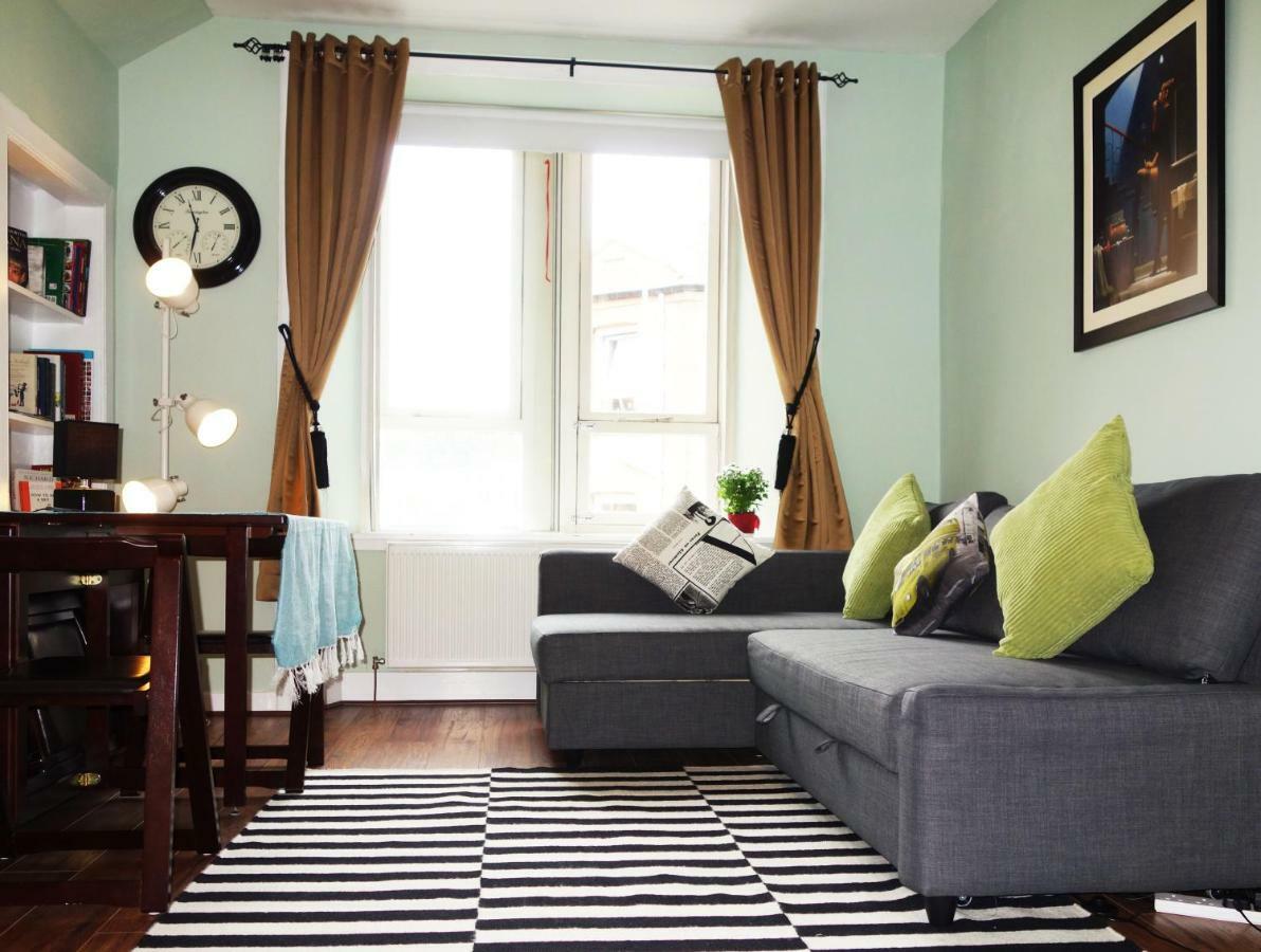 Quiet In Heart Of Apartment *