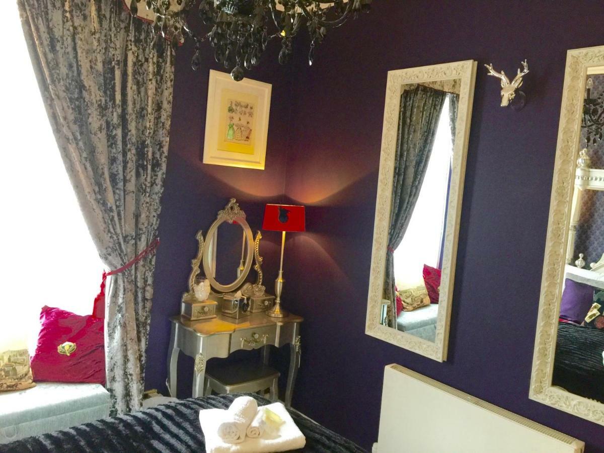 The Bonnie Bide Awa' Apartment Edinburgh