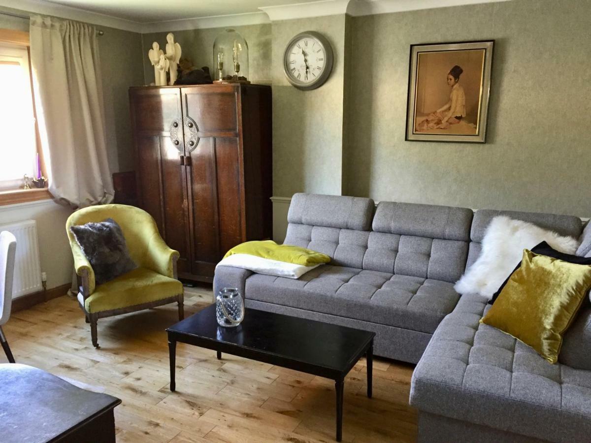 Privatunterkunft Bedroom In Findlay EDI