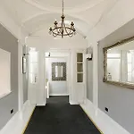 Beautiful Edinburgh New Town Apartment