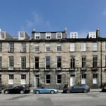 Beautiful Edinburgh New Town Apartment