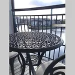 Waterfront Living In Leith With Free Parking!