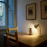 Central 3 Bedroom Next To Leafy Meadows