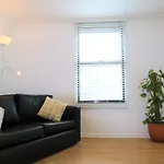 City Centre Rooms-Lauriston