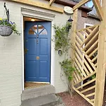 St Margaret\'S Cottage, Edinburgh