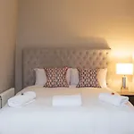 Dragon Suites - Edinburgh City Centre 1 Bed Apartment