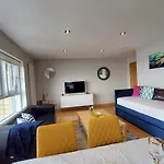 Western Harbour-Luxury Seaside Apartment By Sensational Stay Short Lets & Serviced Accommodation