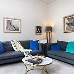 Joivy Sophisticated Apt Near Edinburgh Castle