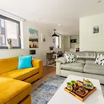 Castle View Luxury 1 Bed Flat