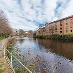 Amazing Apartments - Great Junction St - Free Parking