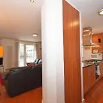 Dreamhouse Apartments Edinburgh Holyrood Park