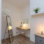 Stylish Apartment At The Edge Of Meadows Park