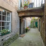 Beautiful Hideout In Center Of Edinburgh