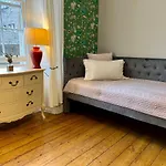 Old Town Centre Apartment 5 Mins To Edinburgh Castle