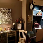 Edinburgh\'S Dean Village River View Retreat