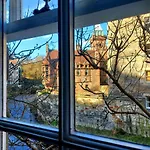 Edinburgh\'S Dean Village River View Retreat