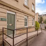 Modern City Centre 2 Bedroom 2 Bathroom Apartments, Main Door Ground With Private Parking
