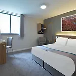 Travelodge Edinburgh Central