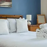 Downtown And Central 1 Bed In Edinburgh
