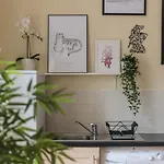 Bright And Modern 2 Bed Apartment