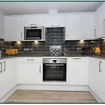 Luxury 2 Bedroom Flat Near Hay Market