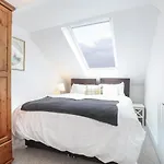 Luxury 3 Bed Royal Mile Apartment
