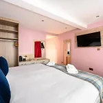 Super King Garden Suite With En-Suite