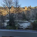 Bright Room Close To City Centre