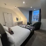 Luxury Double Room W/ Private Bathroom