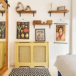 Holyrood Park: Lush & Arty 2 Double Bed Flat