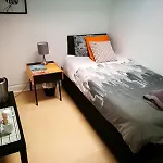 The Kingsview Townhouse - Boutique Hostel