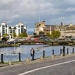 Cosy 2-Bedroom House In Leith