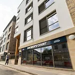 For Students Only Stylish Studio Accommodations With Kitchen At Brewer\'S Court In Edinburgh