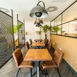 For Students Only Stylish Studio Accommodations With Kitchen At Brewer\'S Court In Edinburgh