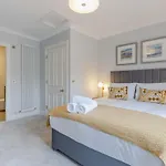 Dragon Suites - Ladon Suite - 2 Bed City Centre Luxury Apartment