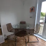 Single Room With Beautiful Garden