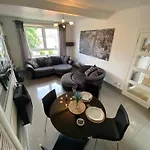 Modern Quiet City Center Airport 2 Bedroom Apartment
