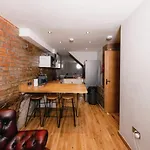 Superb Luxury Apartment By Canal - Central Edinburgh