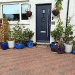 Private Room With Separate Shower And Free Parking