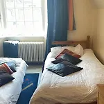 Private Bedroom In Detached Home In Newington