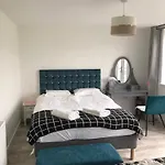 Large En Suite Bedroom For 2 Persons No Breakfast Provided