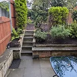 Cosy City Centre Home From Home