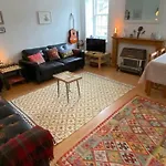 Charming 3 Bedroom Apartment In The Heart Of Vibrant Old Town