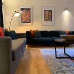 Edmonstone Suite Old Town