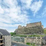 Joivy Warm & Welcoming Flat Near Edinburgh Castle